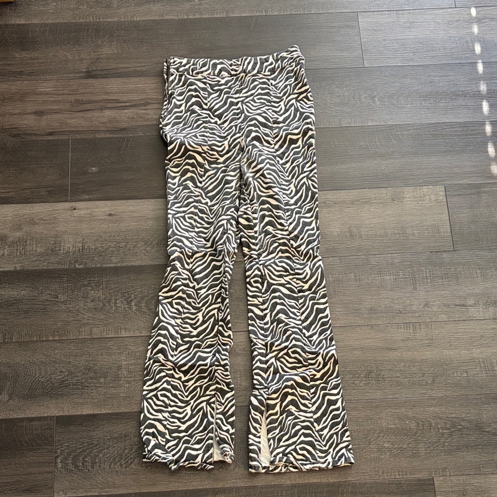 Forever 21 Black and White Animal Print Pants